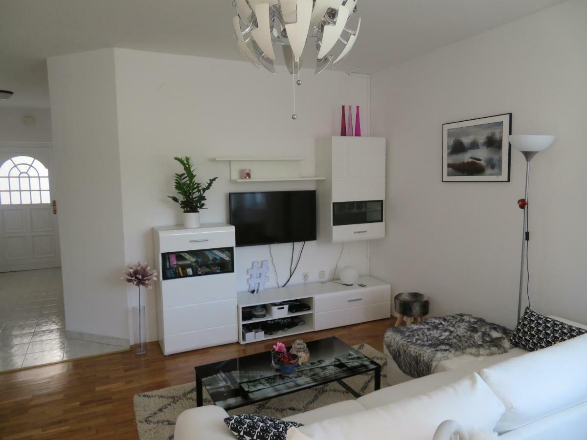 Apartman Eli Rovinj Exterior foto